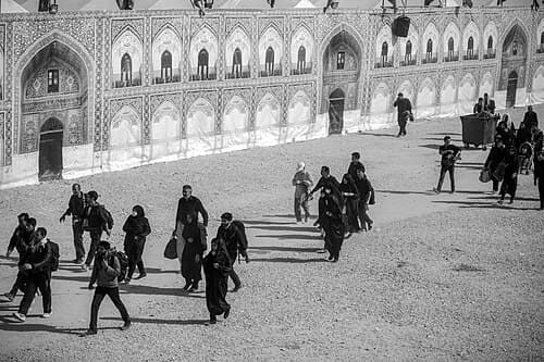 Arba'een In Mehran City 2016 - Iran (Black And White Photography-Mostafa Meraji) اربعین در مهران- ایران- عکس های سیاه و سفید 01.jpg